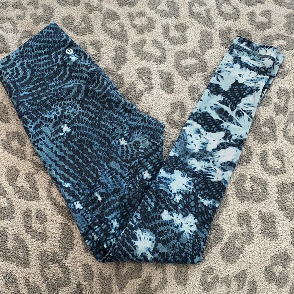 Lululemon Blue Teal Patterned Align Leggings 28” - image 1